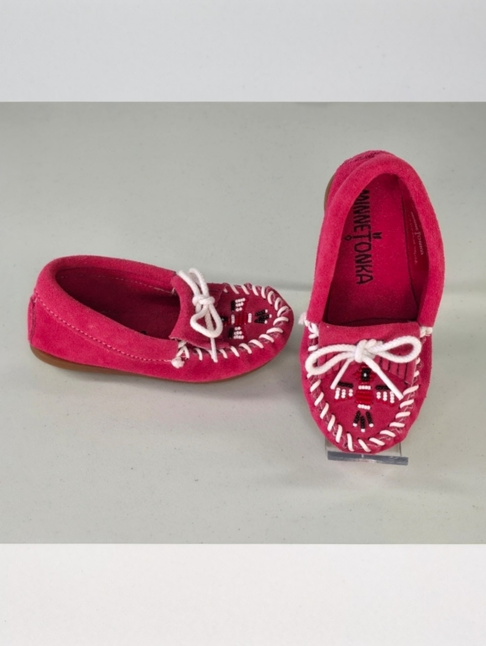 Minnetonka Toddler Girls Suede Moccasins Thunderbird Beaded Size 8 Like New